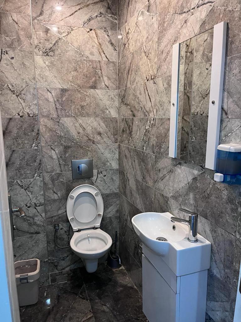 Yakamoz Apart Otel Antalya Bagian luar foto